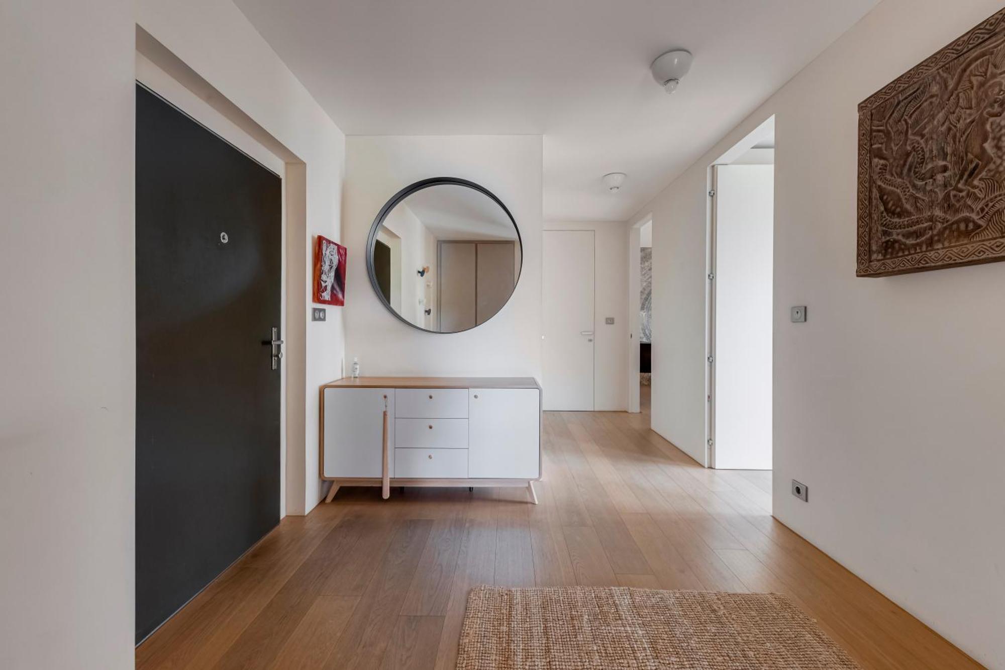 Moderni S Terasou, 2 Loznice, Parkovani V Cene, Blizko Metra, 15 Min Do Centra Apartmán *